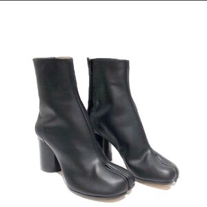 Split toe boot - leather - women's 6/6.5